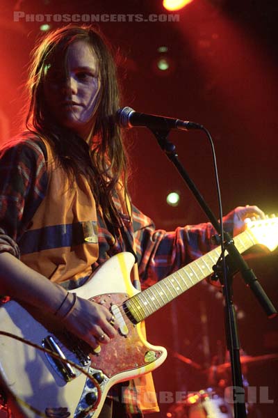 SCOUT NIBLETT - 2007-12-17 - PARIS - Nouveau Casino - Emma Louise Niblett